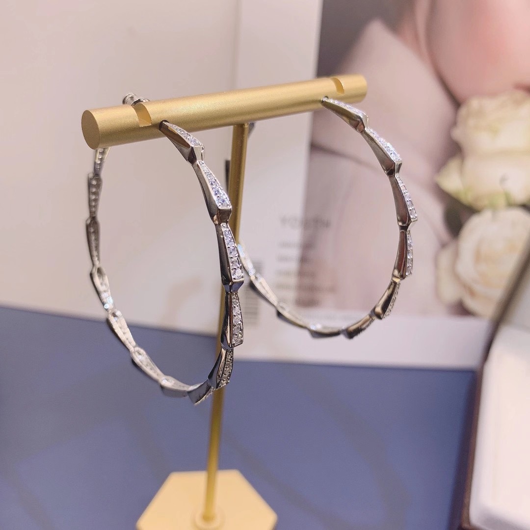 Роскошные серьги-кольца с геом – обзор и цена Women Accessories Dubai
